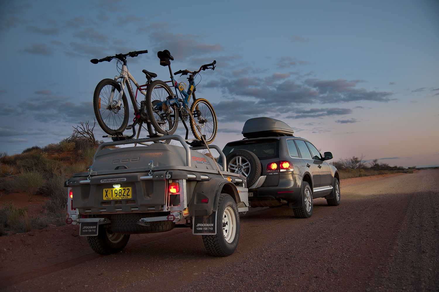 ISi Advanced Bicycle Carrier And Bike Rack Systems POD Trailer Pajero